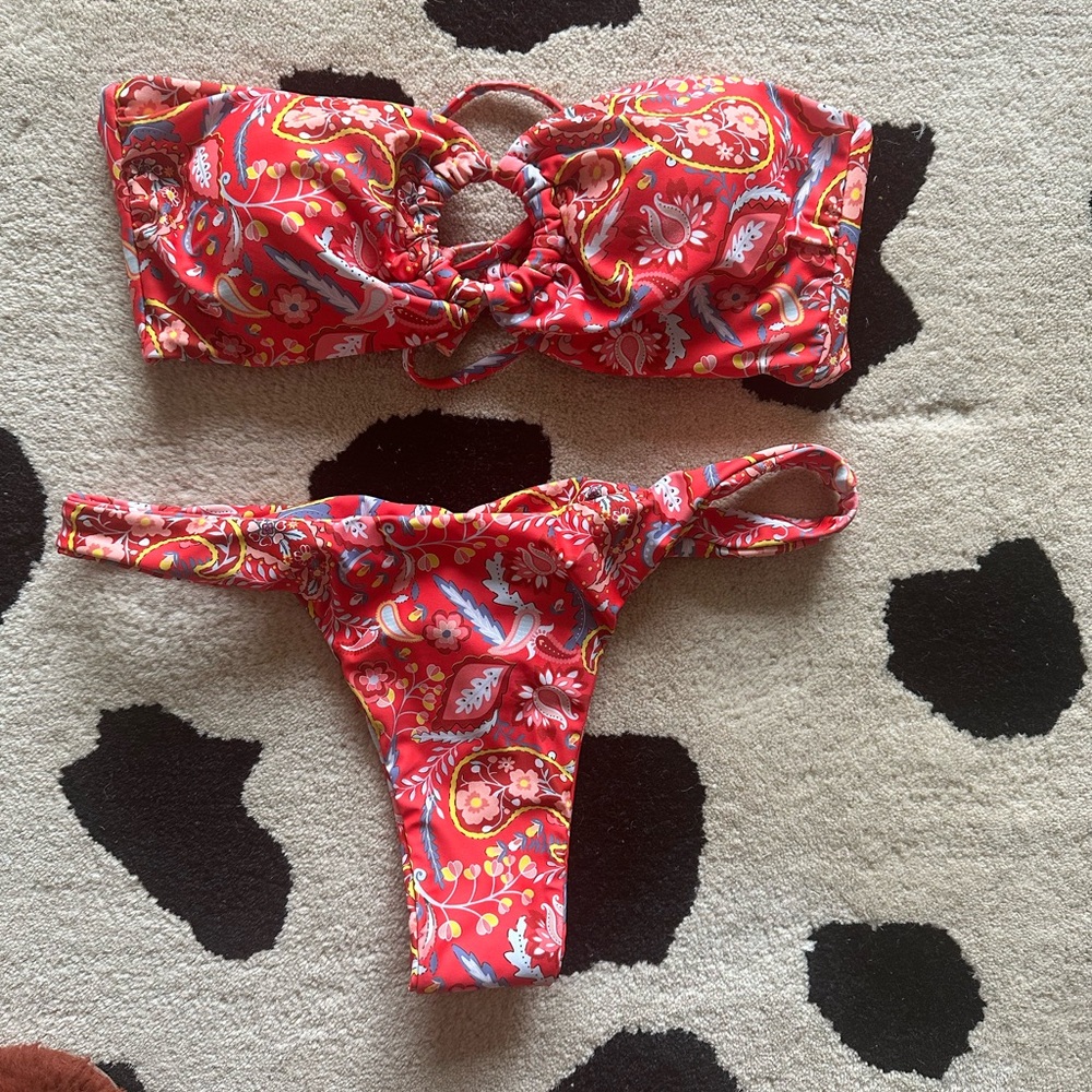 Paisley print bikini